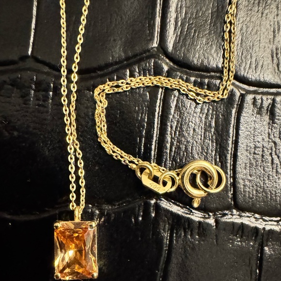 14K Solid Gold Rectangle Citrine Necklace - Picture 3 of 3